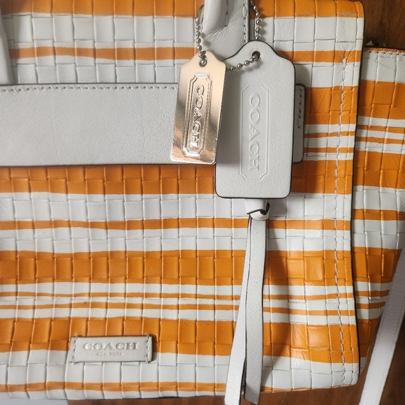 Coach Handbag/Crossbody - Picture 2 of 15